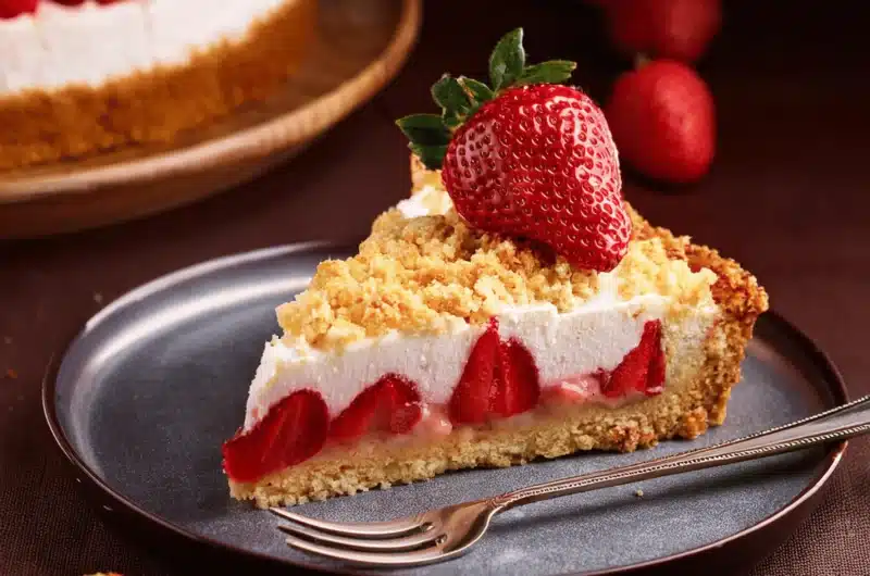 Strawberry Pie Cream Cheese Crumb Cake Recipe | Delicious Dessert